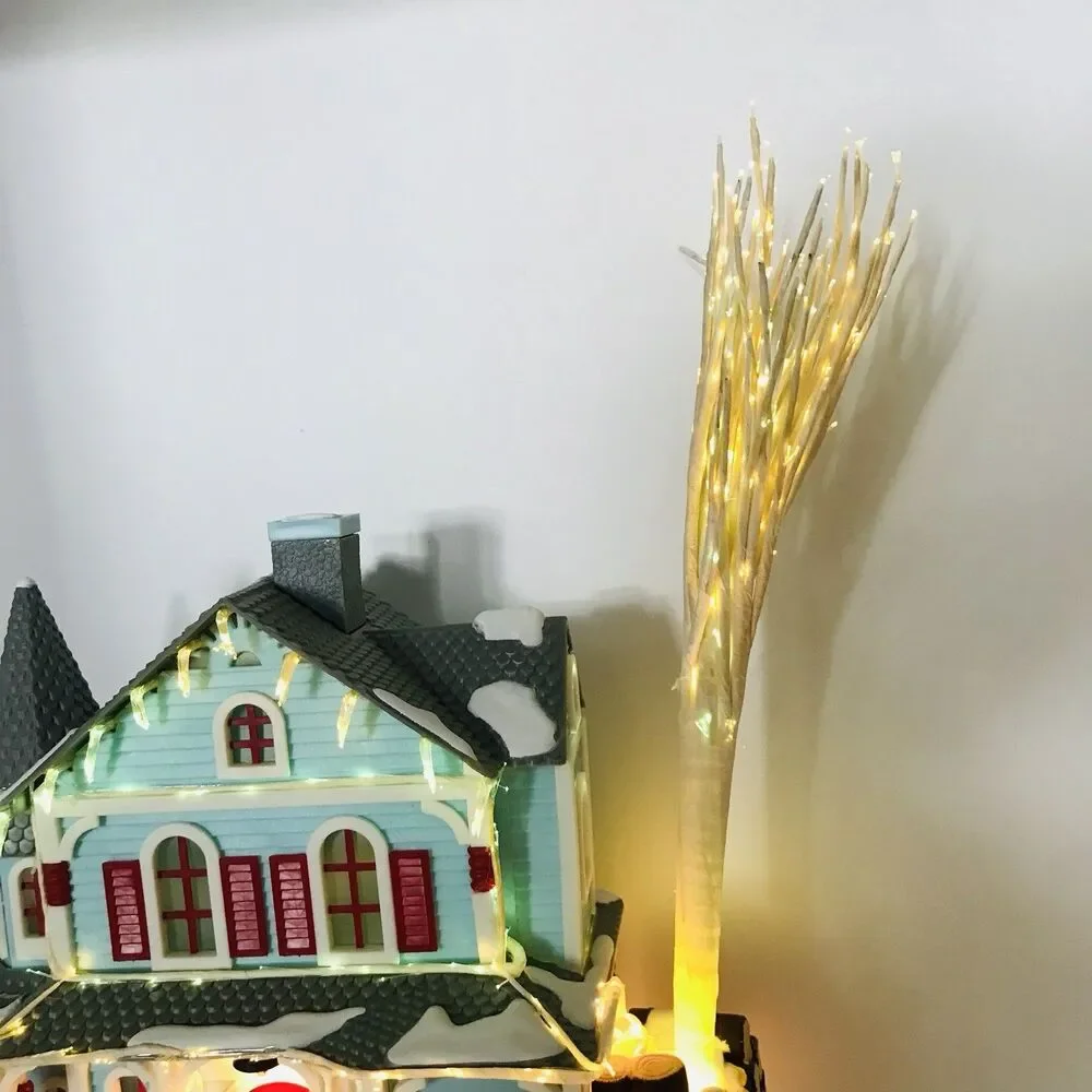 Vintage Avon 2001 Holiday Splendor Lighted Fiber Optic House Color Changing New!